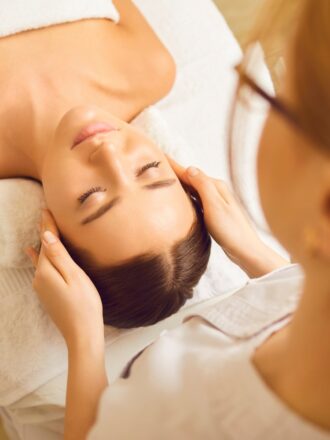 POWER HYALURONIC ZABIEG INTENSYWNIE NAWILŻAJĄCY + KOMPUTEROWE BADANIE SKÓRY OBSERV 520X GRATIS
